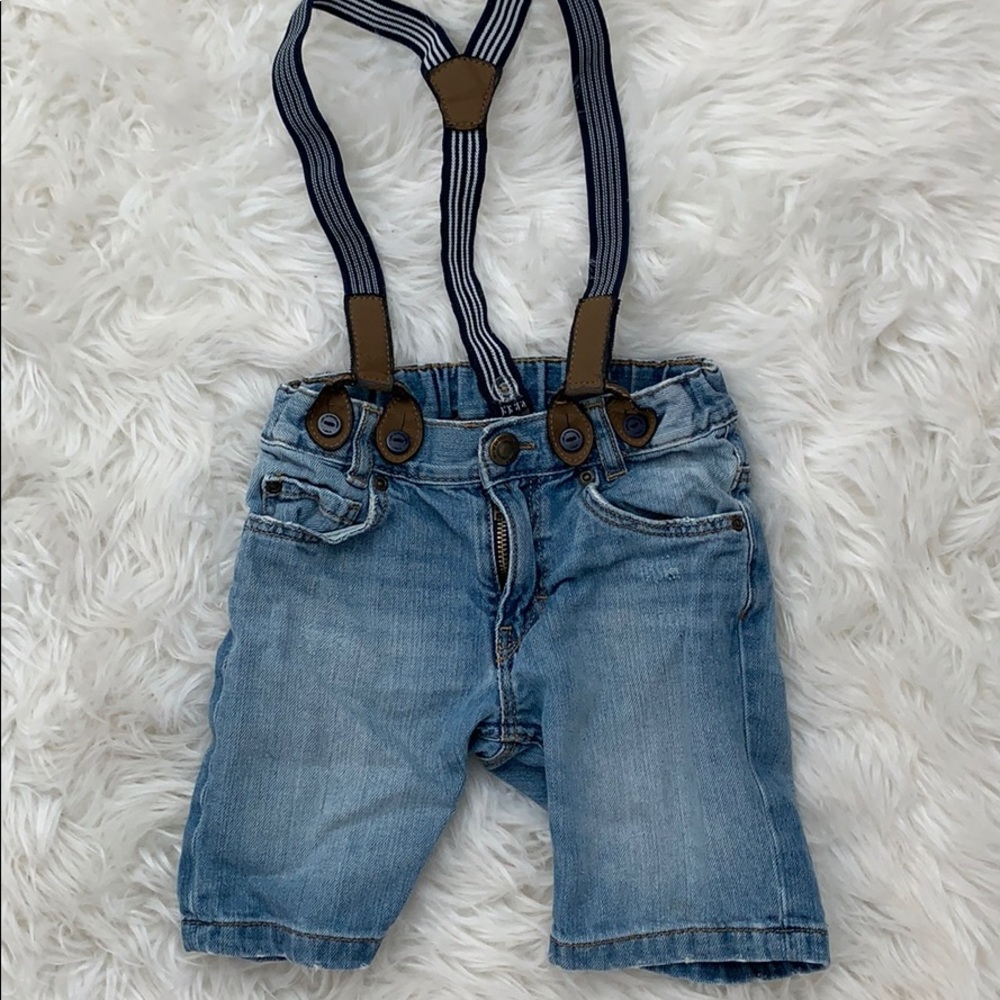 Denim shorts with suspenders